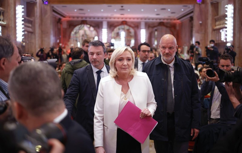 Alegeri Franța | Le Pen și-a anunțat liniile de politică externă: relații strânse cu Rusia, un pas înapoi din NATO, atacuri la adresa Germaniei și a UE