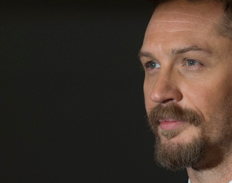 Tom Hardy a fost concediat din distribuția serialului „MobLand” și nu va mai apărea în sezonul 3. Decizia neașteptată luată de producători