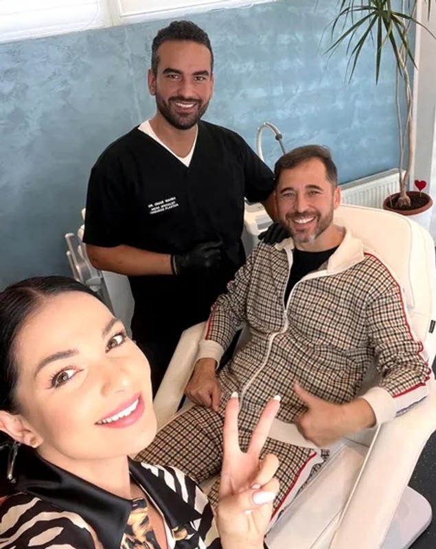Deea Maxer l-a obligat pe Dinu să meargă la estetician. Ce intervenție și-a făcut: „Încerc să îl fac să semene cu Brad Pitt”