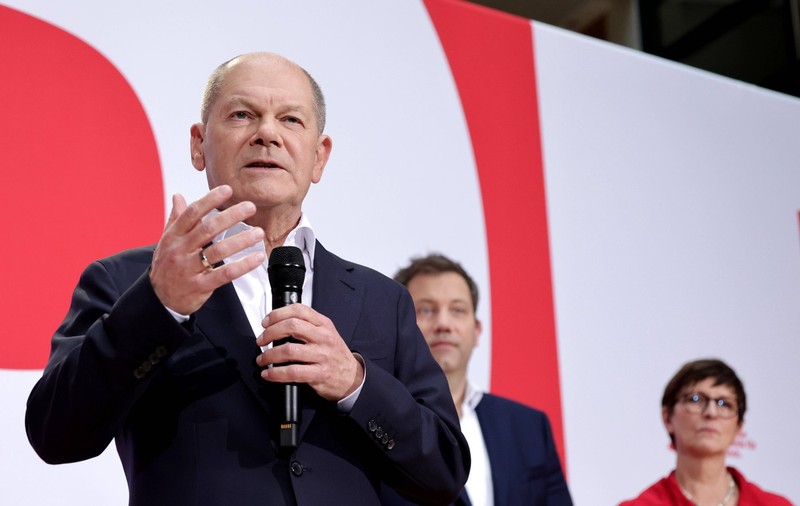 Germania cere flexibilitate în aplicarea normelor CO2 pentru industria auto. Olaf Scholz nu este de acord cu amenzile UE