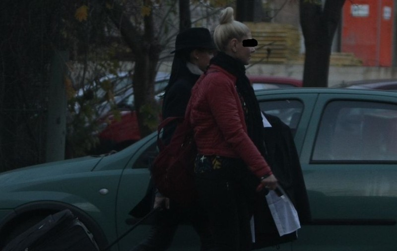 CE FACE LAVINIA PÂRVA când ŞTEFAN BĂNICĂ jr nu are timp de EA! Uite cum a fost SURPRINSĂ BRUNETA! FOTO