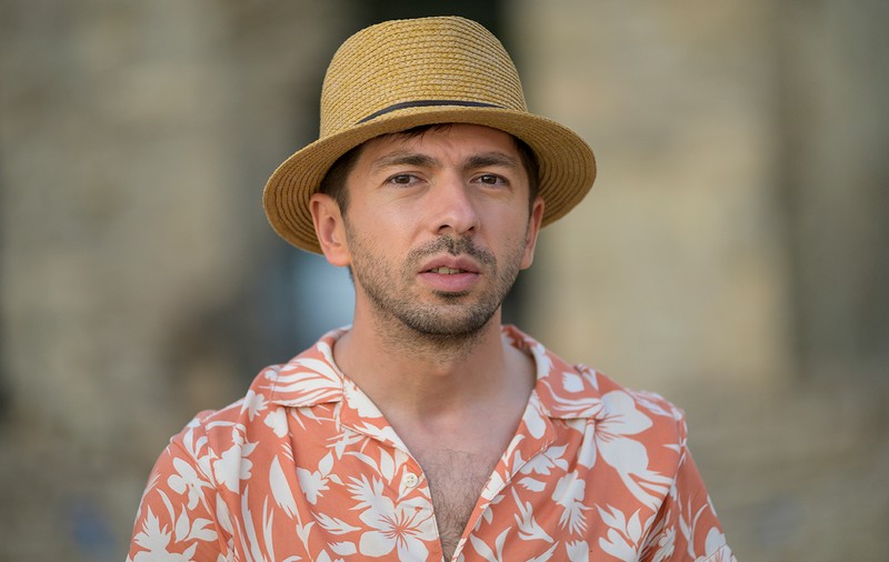 Interviu cu Mircea Bravo despre „Moartea în vacanță”, noul său film: „Am investit în producție aproape un milion de euro”. Ce așteptări are EXCLUSIV