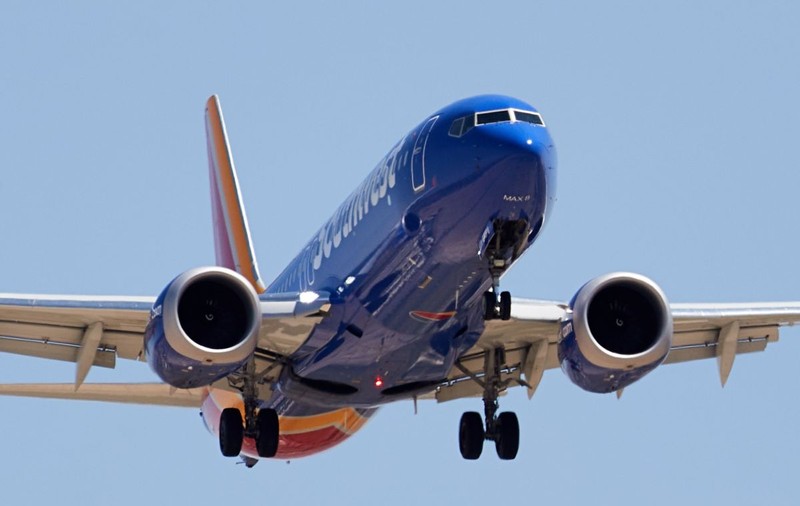 Persoanele obeze trebuie să plătească două locuri în avion în loc de unul. Ce companie aeriană va introduce această regulă începând din ianuarie