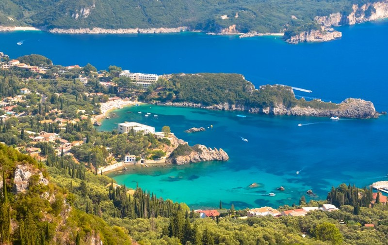 (P) Farmecul tradiţional al insulei Corfu