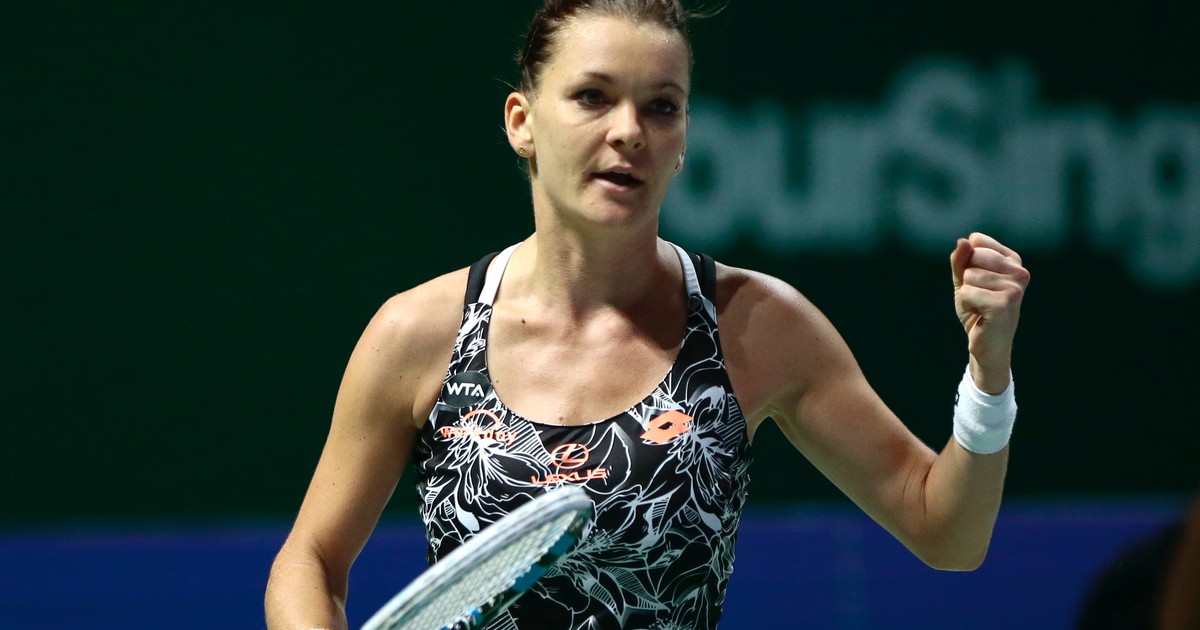 Agnieszka Radwanska se bucură pentru calificarea în semifinalele Turneului Campioanelor. (FOTO: EPA)
