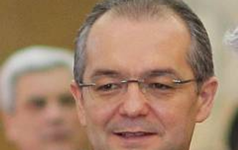 Emil Boc: "În România nu este niciun pericol privind consumul de castraveţi"