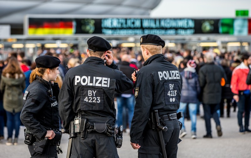 Doi bărbaţi care plănuiau un atac, arestaţi de poliția germană