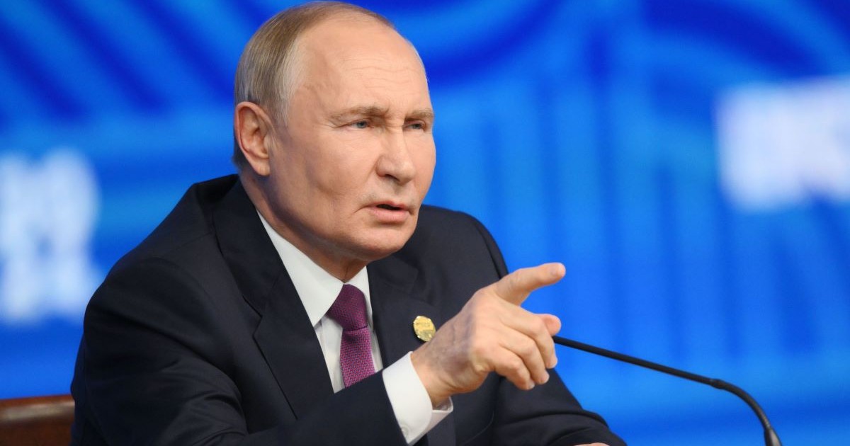 Vladimir Putin în cadrul unei conferințe de presă la Summit-ul BRICS