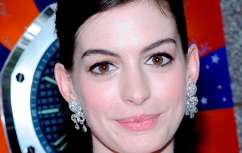 Anne Hathaway nu vrea să fie Alice în Țara Minunilor