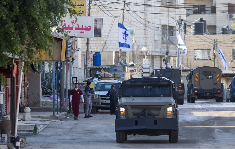Israelul a lansat o nouă operațiune militară, „Zidul de Fier”, în Cisiordania: șase morți și 35 de răniți în primele ore. Reacția Hamas