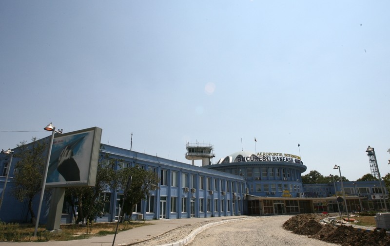 Starea zborului, în România. 11 milioane de pasageri se înghesuie pe Otopeni pentru că doar 28 de călători pe zi au acces pe Băneasa