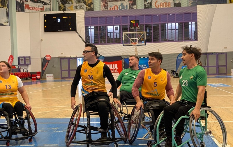 Sportul bate filmul: o lecție primită la Campionatul Național de Baschet în Scaun Rulant