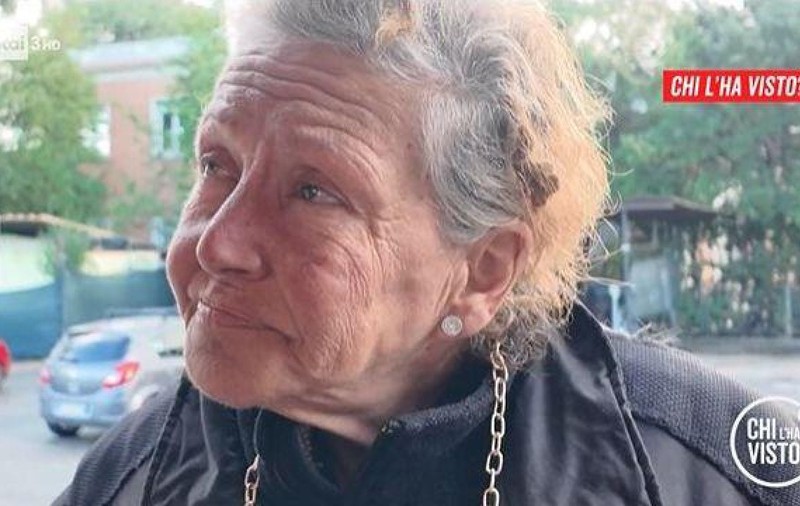 Cine este Isabella, femeia care vorbește 5 limbi străine, nu are acte și trăiește pe străzile din Roma de 3 decenii