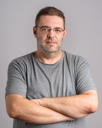 Ziaristul Patrick André de Hillerin