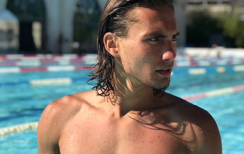 Cum arată Virgiliu Postolachi la bustul gol. Fotbalistul lui PSG, dorit la naționala României, face ravagii la piscină / GALERIE FOTO&VIDEO