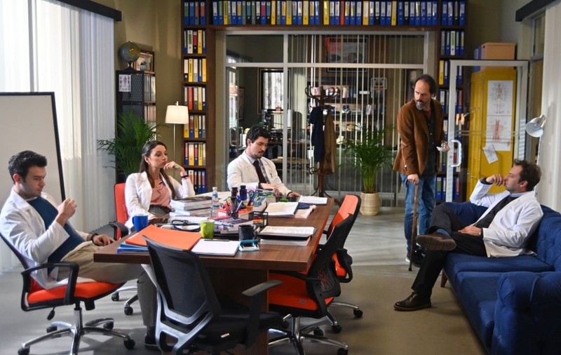 Unde au avut loc filmările pentru serialul „Pe mâini bune” de la Kanal D. Actorii au primit consultanță de specialitate
