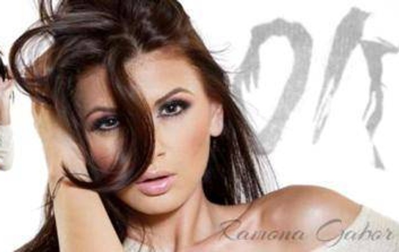 Ramona GABOR, de o mie de ori mai frumoasă NATURALĂ, decât MACHIATĂ! Intră să te convingi! FOTO