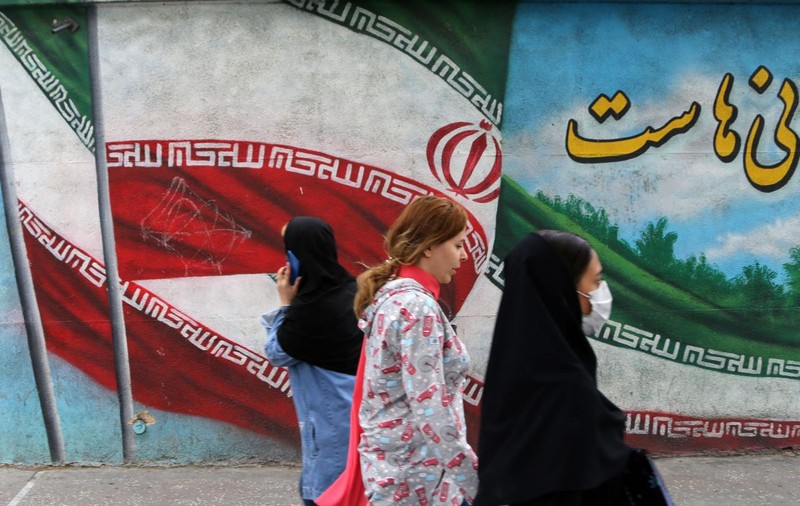 După calmarea protestelor din Iran, polițiștii se întorc pe străzi pentru a impune codul vestimentar conservator atât de contestat