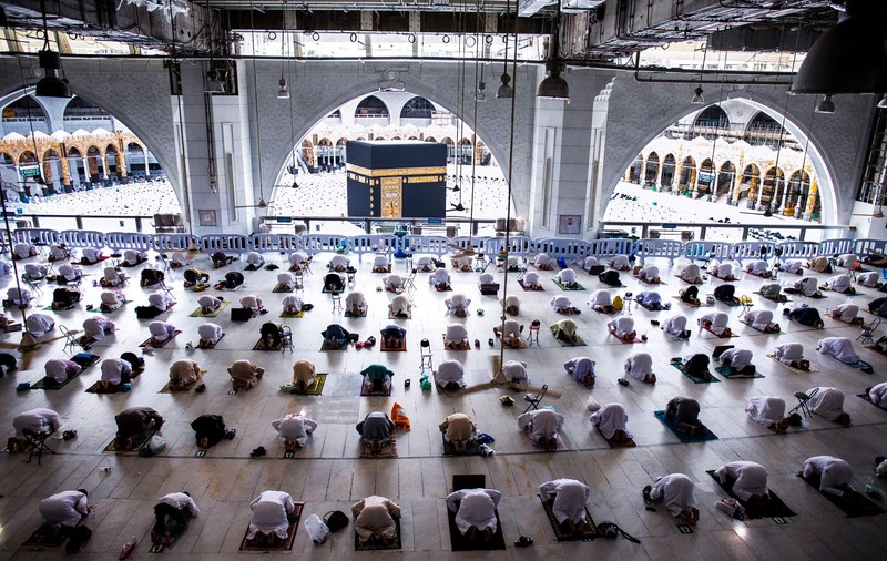 VIDEO | Doar pelerini imunizați, acceptați la Mecca în timpul Ramadanului