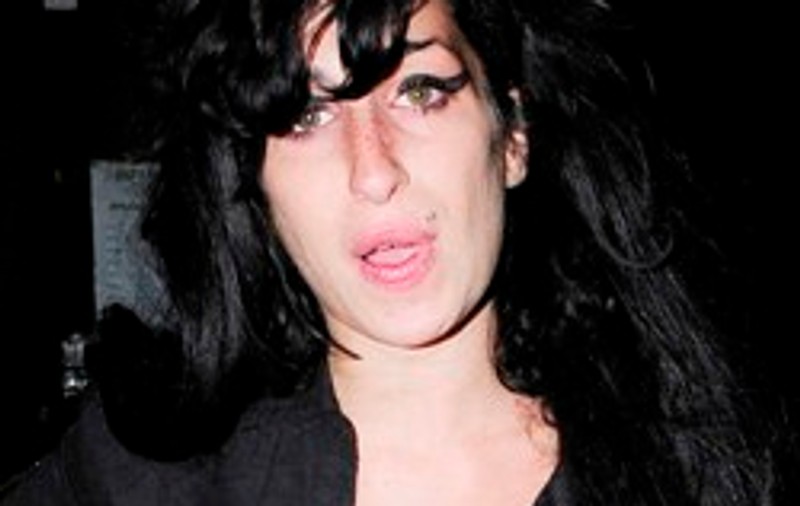 Amy Winehouse va cânta în dialectul Kwéyól