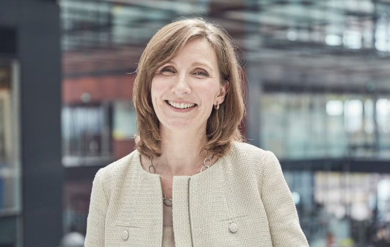 VIDEO INTERVIU Moira Gilchrist, Philip Morris International: „Totul indică spre faptul că există opțiuni mult mai bune decât să continui să fumezi”