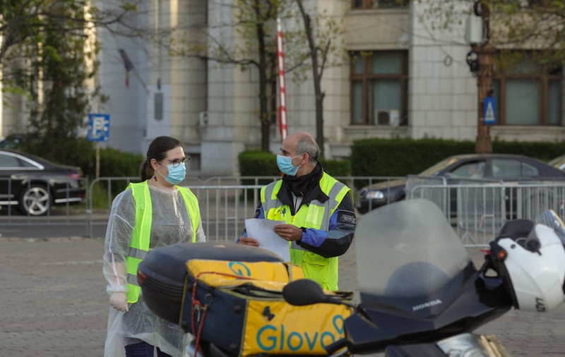 Nea Vali de la Glovo s-a vaccinat între livrări. „Acum am o siguranță, că boli sunt destule”