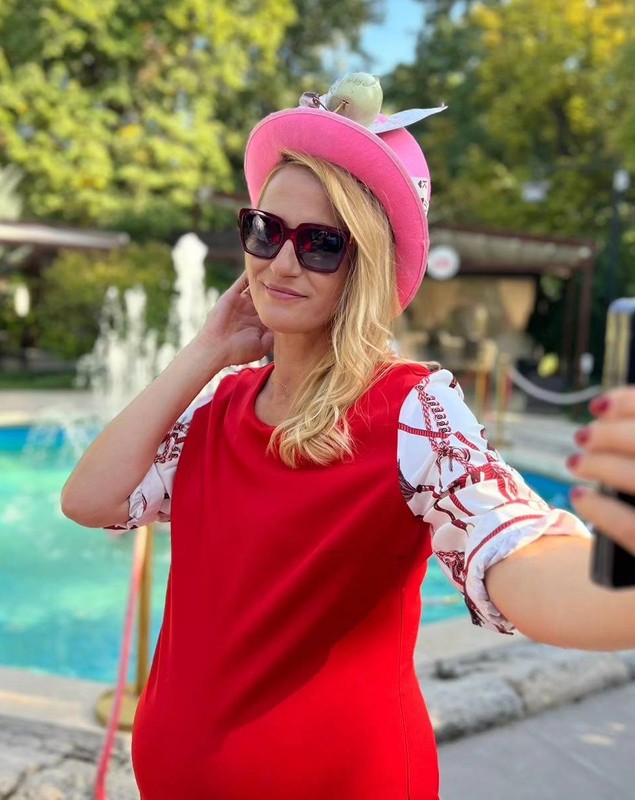 Cum se simte Camelia Potec la trei săptămâni după ce a născut. „Eu am fost nevoită să stau 10 zile la pat”