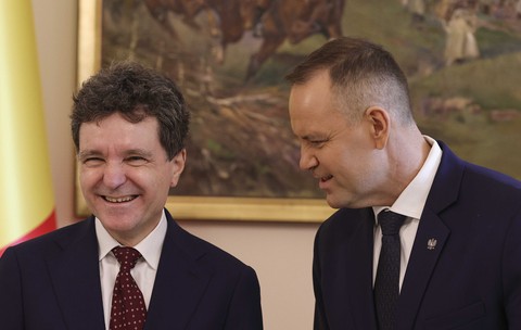 Ce spune Nicușor Dan despre protecția nucleară franceză. Președintele Poloniei afirmă că sunt „mișcări nervoase” din partea lui Macron