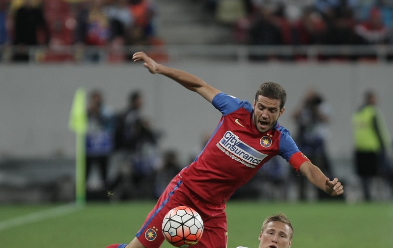 STEAUA - ROSENBORG 0-3. Liga Europa, play-off, manșa tur. Lecție de eficacitate cu o Steaua CĂZĂTOARE: Mikkelsen, Helland și Jensen au marcat, în timp ce Papp, Muniru, Tade și Chipciu, care a lovit bara, au irosit ocazii mari și foarte mari. Fanii i-au cerut demisia lui Mirel Rădoi! VIDEO