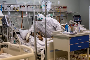 Secția ATI de la Spitalul Marius Nasta | Foto: Eli Driu