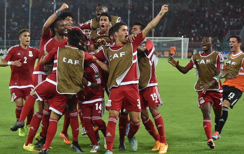 Scandalos! Guineea Ecuatorială, împinsă de arbitru în semifinalele Cupei Africii