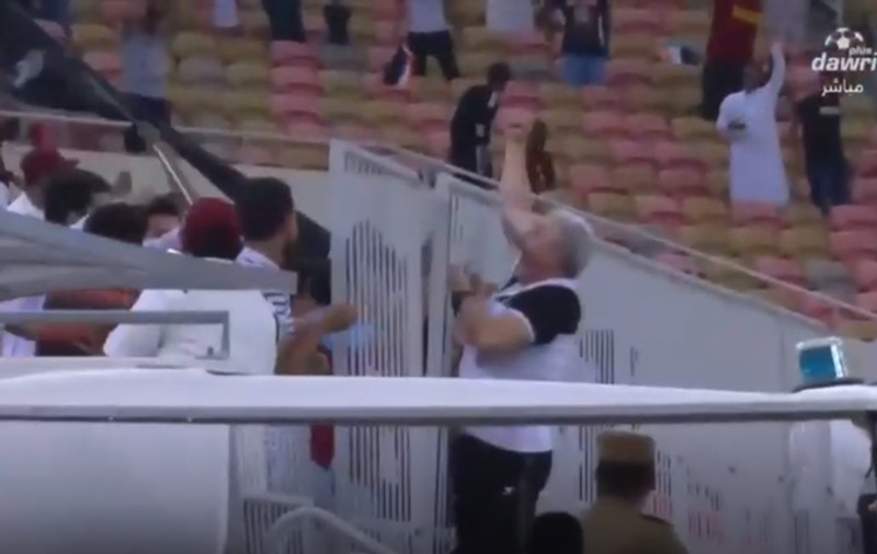 VIDEO / Șumudică a făcut show în Arabia Saudită. Al Shabab, victorie dramatică