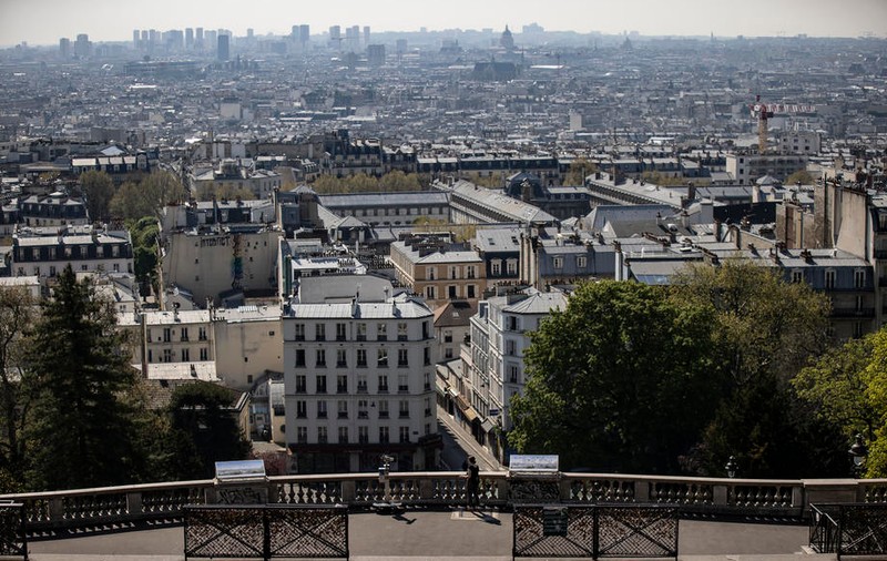 Jurnal de izolare la Paris. Despre anxietate în singurătate