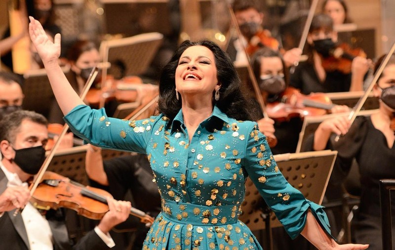 Angela Gheorghiu cântă pentru muzicienii din New York. „Nu şi-au primit salariile de un an şi se află într-o situaţie dificilă”