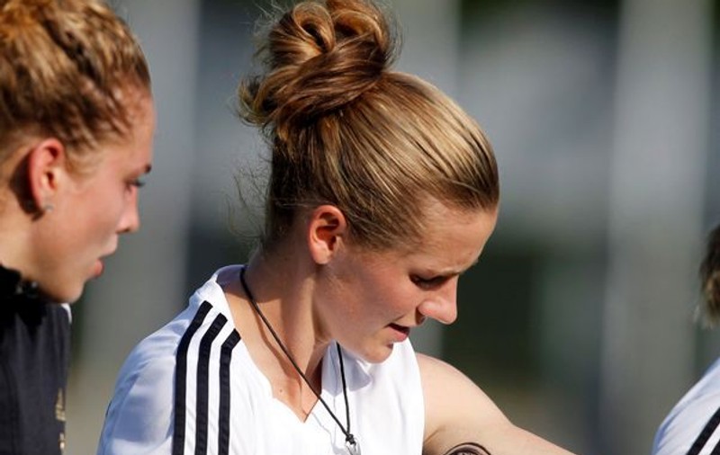 O jucătoare a naționalei Germaniei de fotbal are un tatuaj în limba română