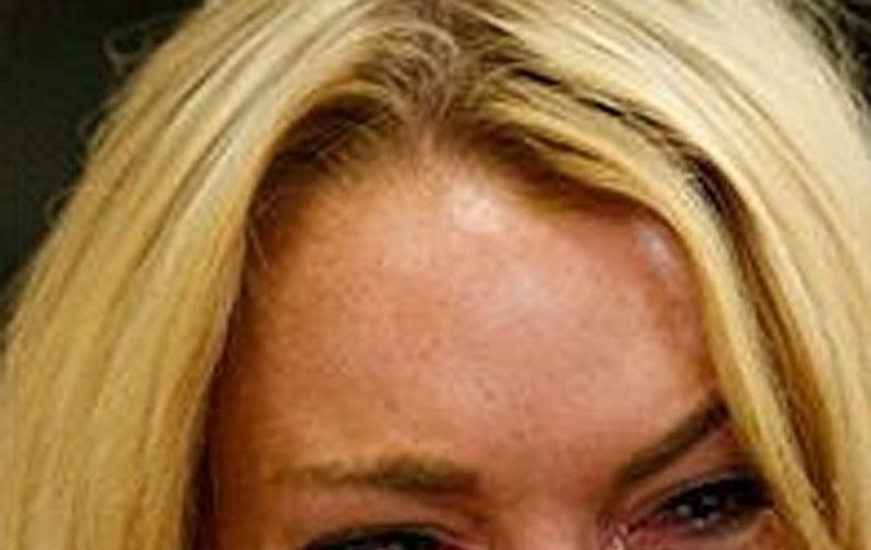 Lindsay Lohan trebuie să înceapă astăzi detenţia