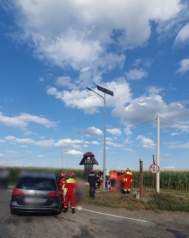 Accident grav în judeţul Suceava. 9 persoane au fost duse la spital, dintre care 6 copii