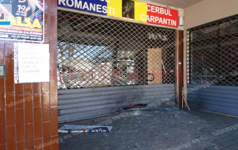 Atentat cu bombă la un magazin românesc din Italia. Sediul poliției este în apropiere