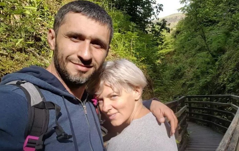 Dragoș Bucur, după 20 de ani petrecuți alături de Dana Nălbaru: „Mă îndoiesc teribil că poți fi fericit când ajungi acasă și patul e gol”