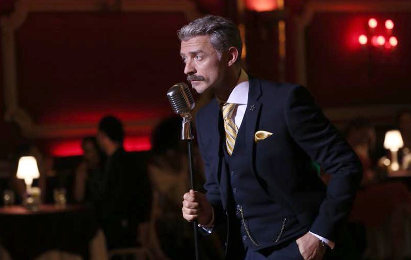 EXCLUSIV/Gabriel Constantin, primul actor român într-o producție Bollywood, dezvăluie cum se lucrează la filmele indiene. ”Uneori scenariul se rescrie la cameră, iar costumele se cos direct pe actori!”