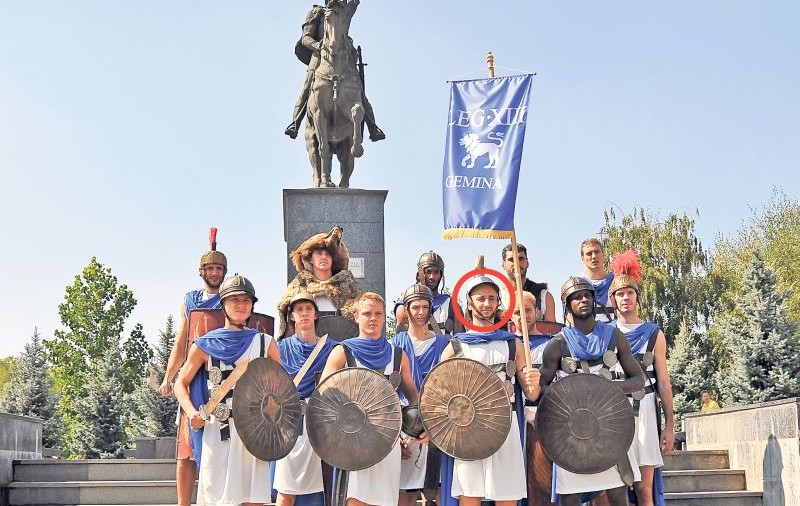 Legiunea din Bănie! Componenţii echipei masculine de baschet SCM «U» Craiova au participat la o şedinţă foto inedită