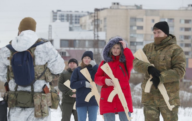 Sondaj european: românii cred că Rusia va invada Ucraina și vor să o protejeze, chiar dacă asta înseamnă prețuri mai mari la energie
