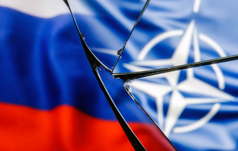 „Rusia ar putea să nu înceapă un război total cu NATO, dar are deja planuri pentru a distruge Alianța din interior”