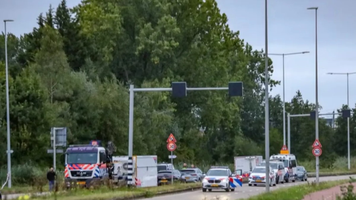 Trupul fetei a fost găsit pe marginea drumului. Foto Nieuwsblad
