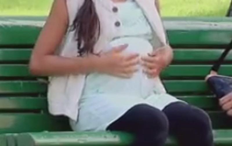 Strigător la cer! O fetiţă de 10 ani a născut fără să ştie că e gravidă