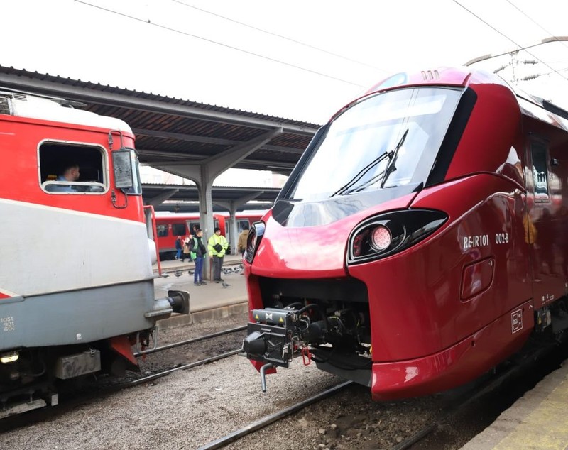 Primul tren nou cumpărat de România în ultimii 20 de ani s-a stricat a doua zi după inaugurare