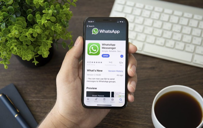 WhatsApp încearcă să-și liniștească utilizatorii, precizând că nu le interceptează conversațiile