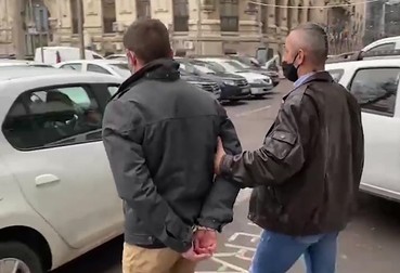 Alexander Zudor, cu cătușele la mâini | Foto: captură Antena 3
