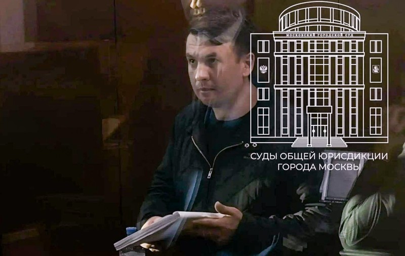 Un fost blogger pro-Kremlin care a spus despre Putin că este „criminal, hoț și complexat” a fost arestat și riscă ani grei de închisoare