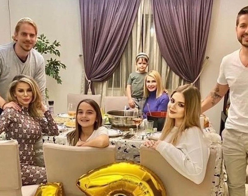 Fata lui Jorge îl urmărește pe tatăl ei la „Survivor All Stars”. Alina Laufer rupe tăcerea despre Karina: „Îi ține pumnii, suferă alături de el”